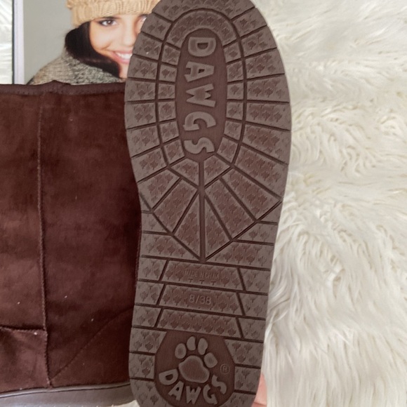 DAWGS brand new boots in the box so soft and warm brown color - Picture 5 of 10